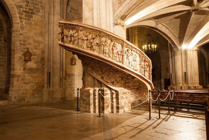 Escalera del coro en Basilica de Morella