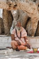 Santon meditando en Bikaner