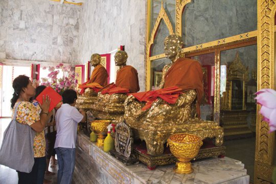 Interior de Wat Chalong