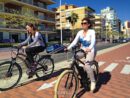 Paseando por el carril bici del paseo de Gandía