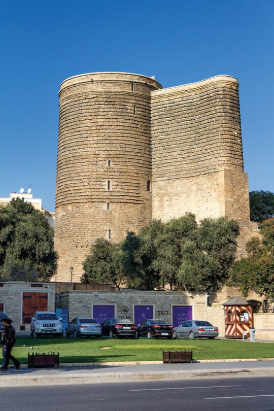 Torre Maiden o de la Doncella construida en el siglo XII