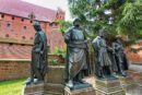 Monumento a los Caballeros Teutones en la Fortaleza de Malbork