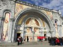 Puerta de entrada de la Basílica del Rosario