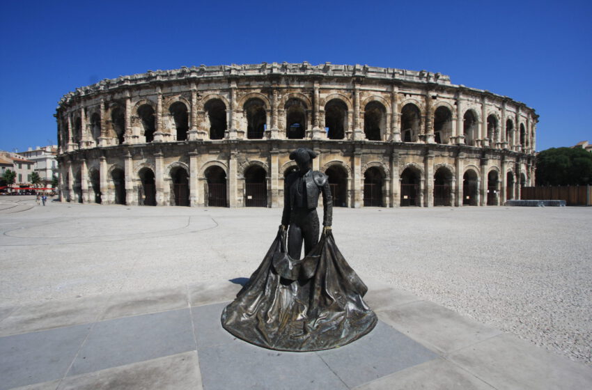  Recorrido básico por Nimes